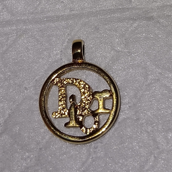 Christian Dior Logo Necklace Pendant - Picture 1 of 2